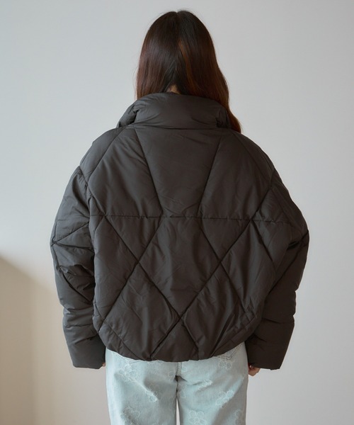 AO2（アオズ）の「Quilted padded jacket / キルティング中綿ジャケット（ダウンジャケット/コート・レディース・ブラック/ホワイト・FREE）」の18枚目の写真