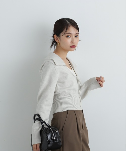 N.(N. Natural Beauty Basic)(エヌエヌナチュラルビューティーベーシック)の「◆フロントリボン襟付きニット(ニット/セーター・レディース・レッド/チャコールグレー/グレー・MEDIUM)」の10枚目の写真