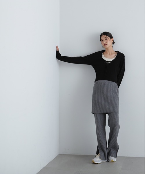 N.(N. Natural Beauty Basic)(エヌエヌナチュラルビューティーベーシック)の「◆フロントリボン襟付きニット(ニット/セーター・レディース・レッド/チャコールグレー/グレー・MEDIUM)」の7枚目の写真