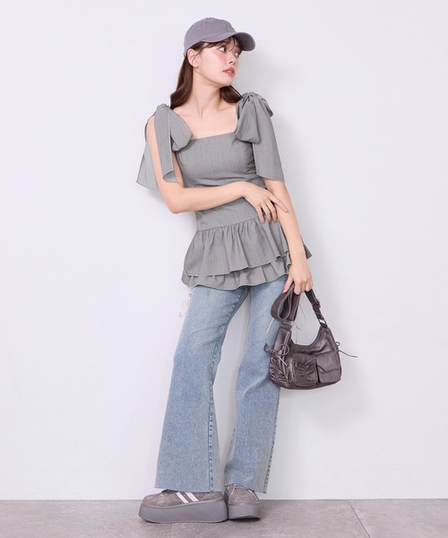 one after another NICE CLAUP（ワンアフターアナザーナイスクラップ）の「バレエコア肩リボンチュニック（シャツ/ブラウス・レディース・ブラウン/杢グレー/オフホワイト・FREE）」の22枚目の写真