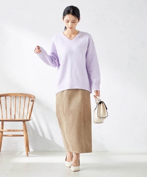 a.v.v(アーヴェヴェ)の「【新色登場/洗える】ゆるふわVネックニット(ニット/セーター・レディース・ダークインディゴブルー/ベージュ/グレー/ブラック/ライラック・34/38/36/42/40)」の9枚目の写真