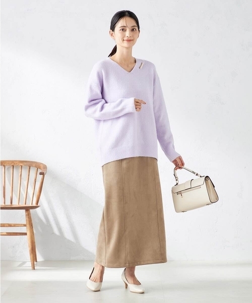 a.v.v(アーヴェヴェ)の「【新色登場/洗える】ゆるふわVネックニット(ニット/セーター・レディース・ダークインディゴブルー/ベージュ/グレー/ブラック/ライラック・34/38/36/42/40)」の10枚目の写真