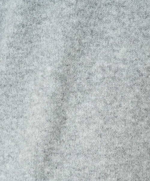 a.v.v(アーヴェヴェ)の「【新色登場/洗える】ゆるふわVネックニット(ニット/セーター・レディース・ダークインディゴブルー/ベージュ/グレー/ブラック/ライラック・34/38/36/42/40)」の20枚目の写真