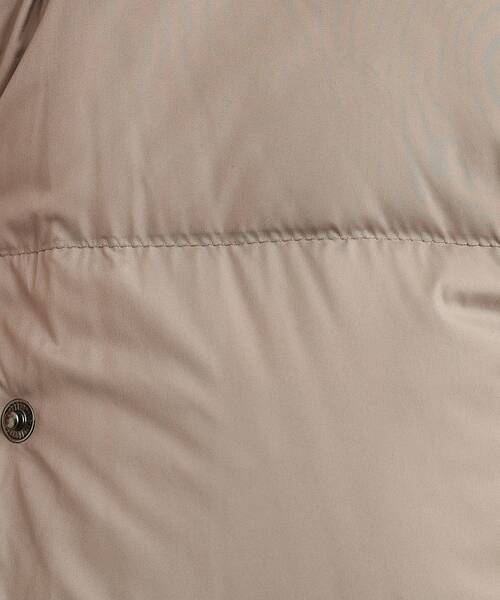 SHOO・LA・RUE（シューラルー）の「◆【洗える/撥水】10の欲張りを満たす フェイクファーフード付き ダウンジャケット（ダウンジャケット/コート・レディース・ブラック/ブラウン系/ライトベージュ・01/02/03/04）」の10枚目の写真