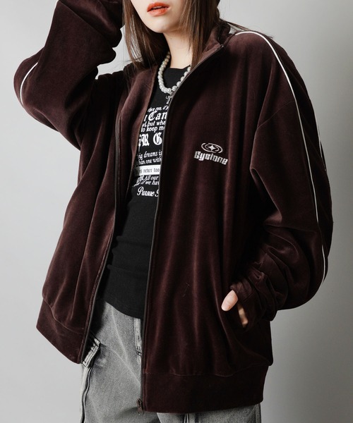 SPINNS（スピンズ）の「ワンポイントベロアジップパーカー/パイピングデザイン（ジャージ・メンズ・ブラウン/ワイン/ネイビー/ベージュ・ONESIZE）」の2枚目の写真