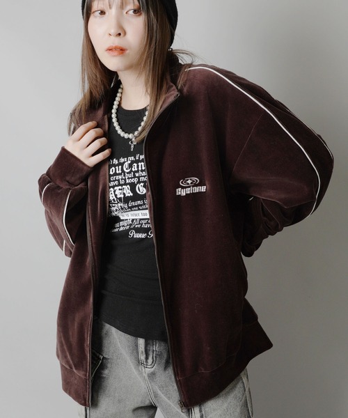 SPINNS（スピンズ）の「ワンポイントベロアジップパーカー/パイピングデザイン（ジャージ・メンズ・ブラウン/ワイン/ネイビー/ベージュ・ONESIZE）」の16枚目の写真