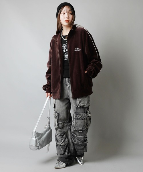 SPINNS（スピンズ）の「ワンポイントベロアジップパーカー/パイピングデザイン（ジャージ・メンズ・ブラウン/ワイン/ネイビー/ベージュ・ONESIZE）」の20枚目の写真