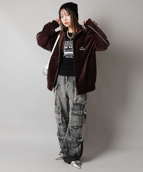 SPINNS（スピンズ）の「ワンポイントベロアジップパーカー/パイピングデザイン（ジャージ・メンズ・ブラウン/ワイン/ネイビー/ベージュ・ONESIZE）」の15枚目の写真