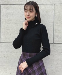 F i.n.t | ローズモチーフ付きタートルニットプルオーバー/F&A(ニット/セーター)