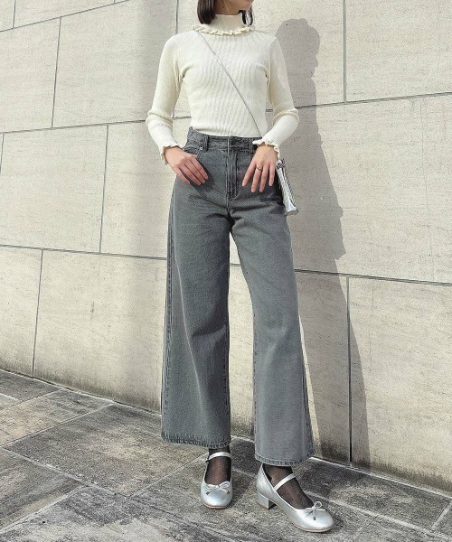 F i.n.t（フィント）の「ローズモチーフ付きタートルニットプルオーバー/F&A/fint（ニット/セーター・レディース・ピンクベージュ/ブラック/オフホワイト/ライトグレー・FREE）」の14枚目の写真