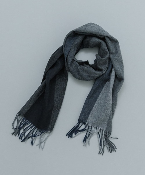 URBAN RESEARCH（アーバンリサーチ）の「チェックグラデーションカシミヤマフラー（マフラー・メンズ・ブラック系その他/グリーン系その他/レッド系その他/ブルー系その他・FREE）」の3枚目の写真