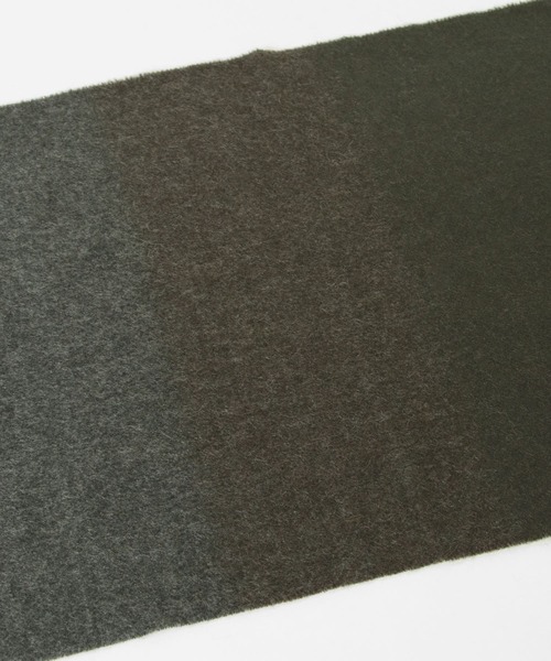 URBAN RESEARCH（アーバンリサーチ）の「チェックグラデーションカシミヤマフラー（マフラー・メンズ・ブラック系その他/グリーン系その他/レッド系その他/ブルー系その他・FREE）」の10枚目の写真