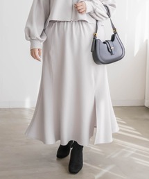 スリット入りマーメイドスカート