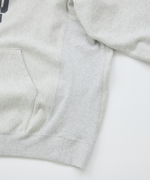 JOURNAL STANDARD(ジャーナルスタンダード)の「東野デニム × JOURNAL STANDARD / HOODIE(パーカー・メンズ・ライトグレー/グレー・MEDIUM/SMALL/LARGE)」の5枚目の写真