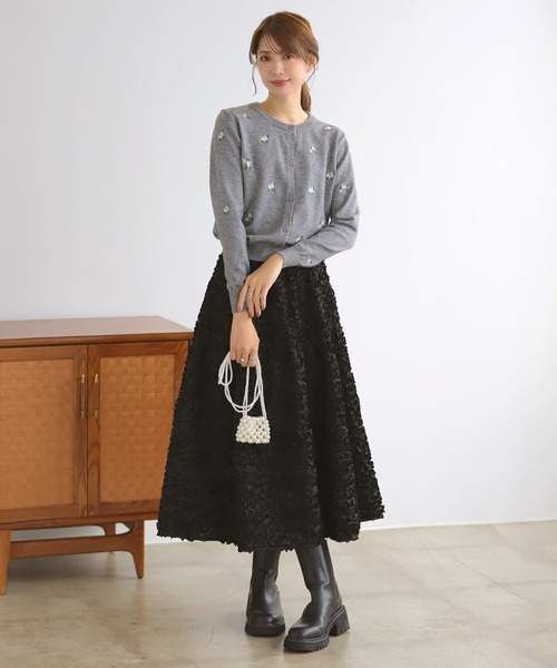 MERAKI(メラキ)の「小花刺繍カーディガン(カーディガン/ボレロ・レディース・グレー・L/M)」の4枚目の写真