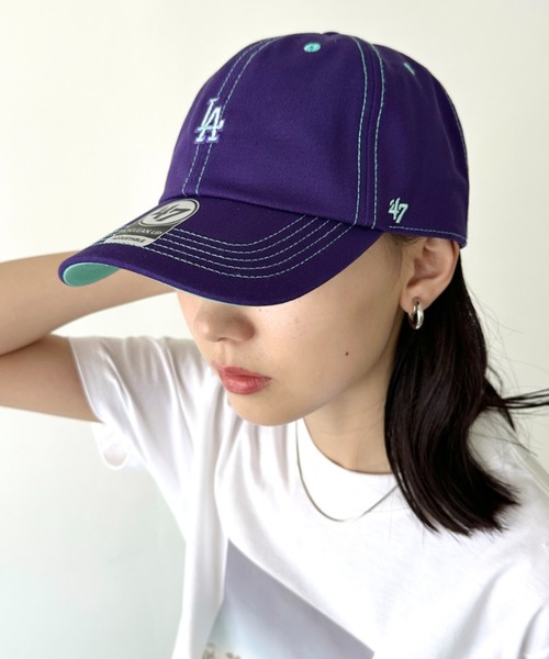 '47（フォーティーセブン）の「【日本未発売】 ’47(フォーティーセブン)/CONTRAST STITCH BR 47 CLEAN UP/ミニロゴ コントラスト ステッチ クリーンナップ キャップ 帽子（キャップ・レディース・パープル/キャメル/グリーン・FREE）」の13枚目の写真