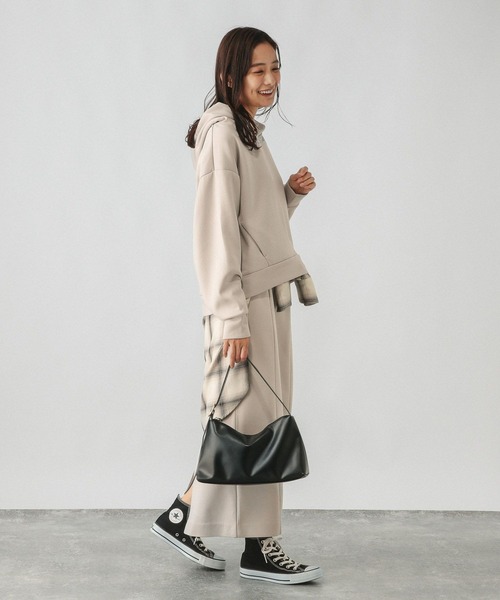 GLOBAL WORK（グローバルワーク）の「ライトクッション裾ZIPパーカー/147629（パーカー・レディース・グレイッシュベージュ/ブラック/ライトイエロー/杢グレー・MEDIUM/REGULAR/LARGE）」の18枚目の写真