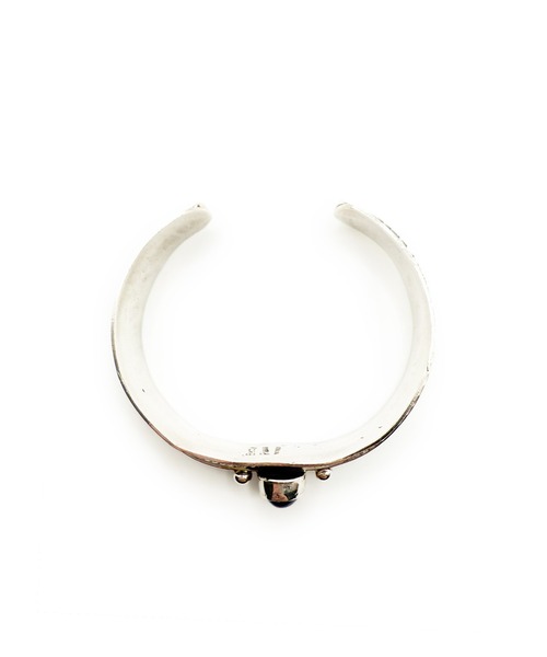 Indian Jewelry(インディアンジュエリー)の「THEATER シアター オーバルシェイプセンタークオーツストーンシルバーバングル Made in USA(バングル/リストバンド・メンズ・シルバー・FREE)」の5枚目の写真