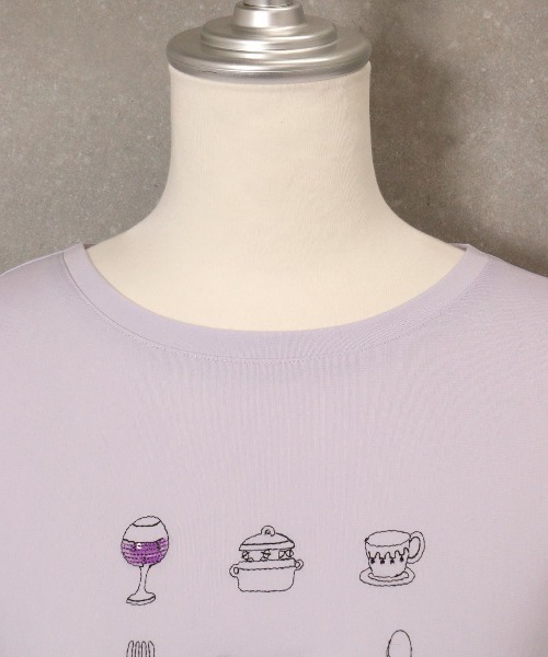 STUDIO PICONE(スタジオピッコーネ)の「イラスト刺繍Tシャツ(Tシャツ/カットソー・レディース・ベージュ/ライトパープル/ホワイト/ブラック・M/L/LL)」の18枚目の写真