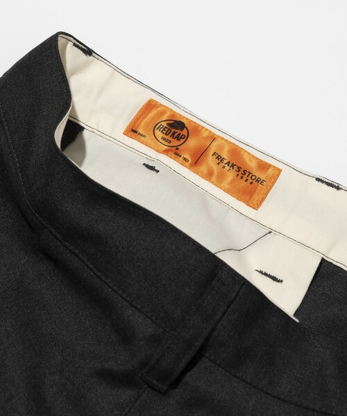 RED KAP（レッドキャップ）の「RED KAP/レッドキャップ 別注 SMU PT-38 SETUP 2TUCK WIDE TR PANTS/リラックスフィット（スラックス・メンズ・ブラック系/チャコール・LARGE/MEDIUM）」の4枚目の写真