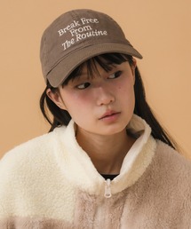 HEILIS（ヘイリス）の「ロゴ刺繍キャップ/韓国 ネイビー ブラウン レッド エンブロイダリー ガーリー スポーティー スポーツミックス ブロケットコア 帽子（キャップ）」