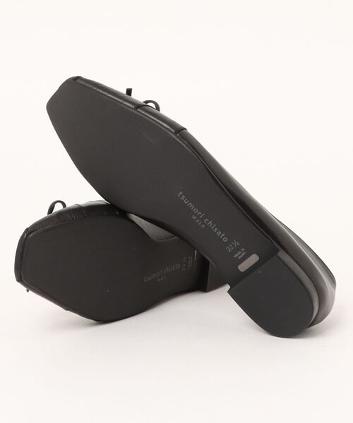 tsumori chisato WALK（ツモリチサトウォーク）の「リボンモチーフスクエアトゥカッターパンプス（パンプス・レディース・ブラック/シルバー/ゴールド・22.5cm/23.5cm/24.5cm/23.0cm/24.0cm）」の5枚目の写真