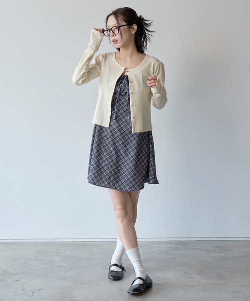 UNE MANSION（ユヌマンション）の「【肩紐調節可能】ボヘミアンリボンチェックミニワンピース（ワンピース・レディース・ブラック/スカイブルー・FREE）」の12枚目の写真