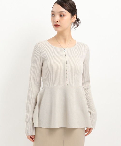 Andemiu（アンデミュウ）の「ラメホックペプラムニット327306（ニット