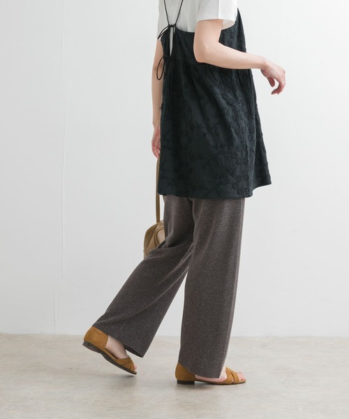 URBAN RESEARCH DOORS（アーバンリサーチドアーズ）の「リネン混ニットパンツ（その他パンツ・レディース・ブラック/チャコールグレー・MEDIUM）」の5枚目の写真