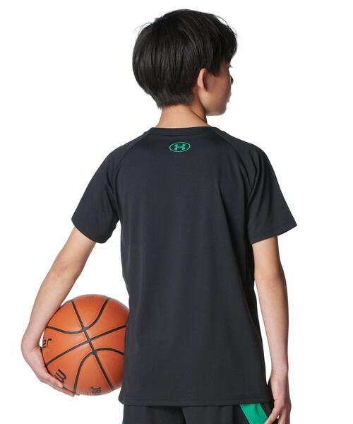 UNDER ARMOUR(アンダーアーマー)の「UAテック ロゴ ショートスリーブ Tシャツ(バスケットボール/キッズ)(Tシャツ/カットソー・キッズ・ブラック・160cm/150cm/140cm/130cm)」の2枚目の写真