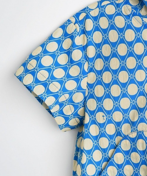 moimoln（モイモルン）の「【セットアップ】クロナイロントップス＆パンツ（ナイロンジャケット・キッズ・ブルー・100cm/110cm/120cm）」の5枚目の写真