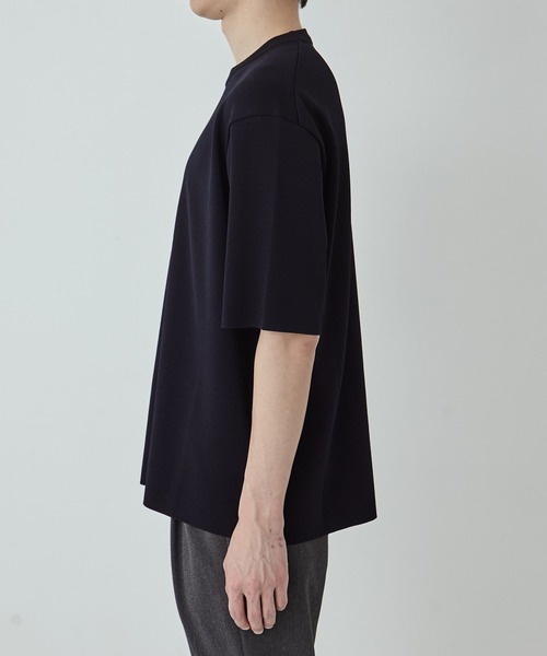 UNITED TOKYO（ユナイテッドトウキョウ）の「18G サーブルストレッチクルーネックTee　接触冷感｜伸縮性（Tシャツ/カットソー・メンズ・ブラック/ダークグレー/オフホワイト/ブラウン/オリーブ/グレイッシュベージュ/ライトグレー/ライトブルーグレー・2/1/3）」の20枚目の写真