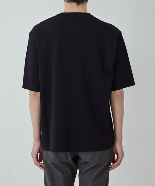 UNITED TOKYO（ユナイテッドトウキョウ）の「18G サーブルストレッチクルーネックTee　接触冷感｜伸縮性（Tシャツ/カットソー・メンズ・ブラック/ダークグレー/オフホワイト/ブラウン/オリーブ/グレイッシュベージュ/ライトグレー/ライトブルーグレー・2/1/3）」の21枚目の写真