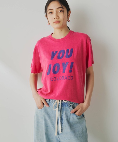 Whim Gazette（ウィムガゼット）の「ロゴTシャツ（Tシャツ/カットソー・レディース・ピンク/オフホワイト/チャコールグレー・FREE）」の3枚目の写真