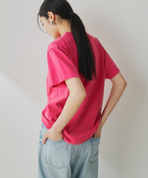 Whim Gazette（ウィムガゼット）の「ロゴTシャツ（Tシャツ/カットソー・レディース・ピンク/オフホワイト/チャコールグレー・FREE）」の6枚目の写真