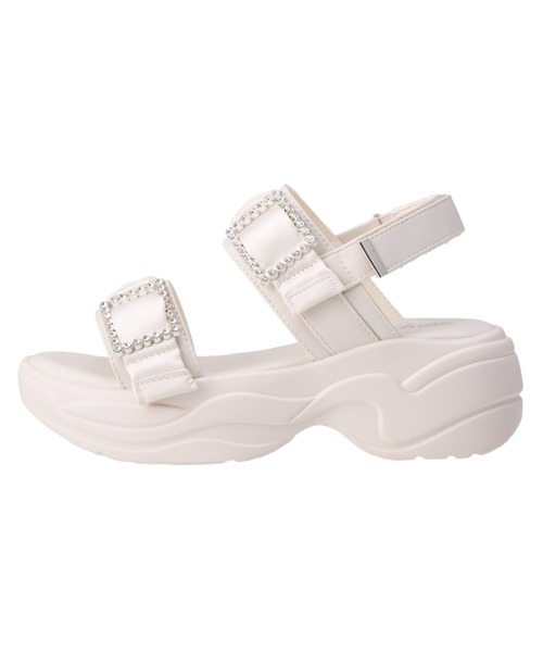 INGNI（イング）の「厚底ビジューバックルサンダル（サンダル・レディース・アイボリー/ブラック・M/L）」の4枚目の写真