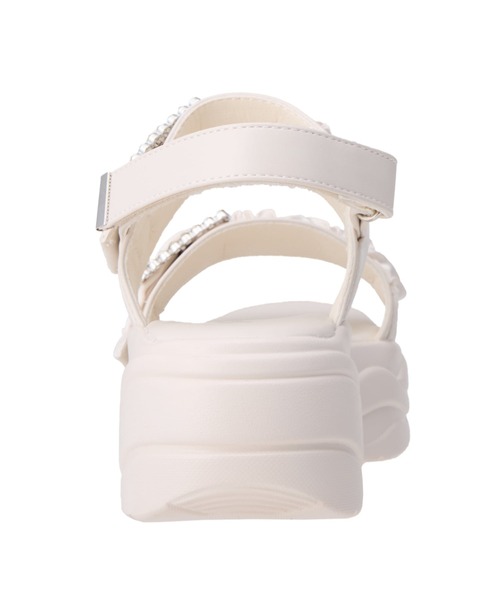 INGNI（イング）の「厚底ビジューバックルサンダル（サンダル・レディース・アイボリー/ブラック・M/L）」の5枚目の写真
