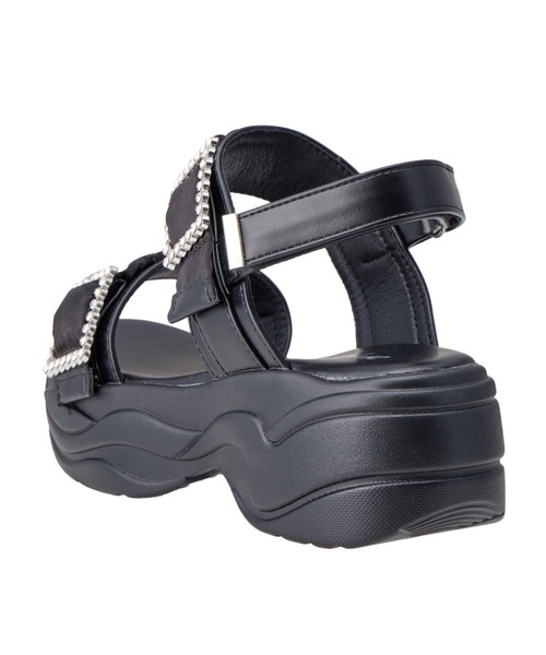 INGNI（イング）の「厚底ビジューバックルサンダル（サンダル・レディース・アイボリー/ブラック・M/L）」の9枚目の写真