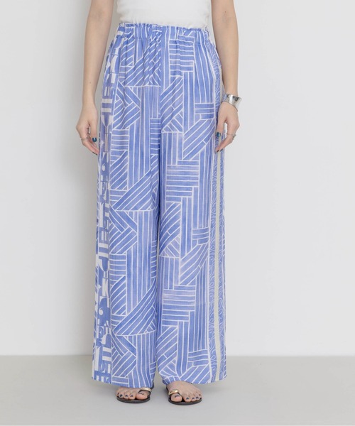 Eimee Law(エイミーロウ)の「ジオメトリック ラインアクセント パンツ(その他パンツ・レディース・ブルー/ライトベージュ/ダークインディゴブルー・FREE)」の13枚目の写真