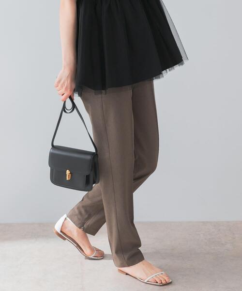 F by ROSSO（エフバイロッソ）の「『UR TECH DRYLUXE』F by ROSSO　センタープレスストレートパンツ（その他パンツ・レディース・ブラック/モカ/ベージュ・34/36/38）」の17枚目の写真