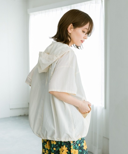 studio CLIP（スタディオクリップ）の「ハーフスリーブジップフーディ（ナイロンジャケット・レディース・アイボリー/ベージュ・FREE）」の14枚目の写真