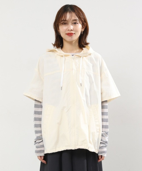studio CLIP（スタディオクリップ）の「ハーフスリーブジップフーディ（ナイロンジャケット・レディース・アイボリー/ベージュ・FREE）」の4枚目の写真