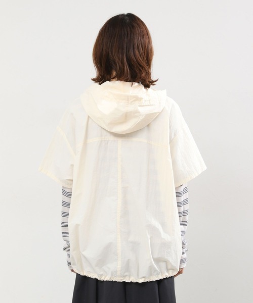 studio CLIP（スタディオクリップ）の「ハーフスリーブジップフーディ（ナイロンジャケット・レディース・アイボリー/ベージュ・FREE）」の6枚目の写真