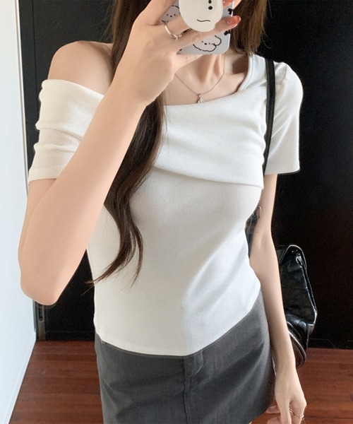 Lace Ladies(レースレディース)の「ワンショルダー アシンメトリー 半袖 リブ Tシャツ(Tシャツ/カットソー・レディース・ベージュ/ホワイト/ブラック・M)」の15枚目の写真
