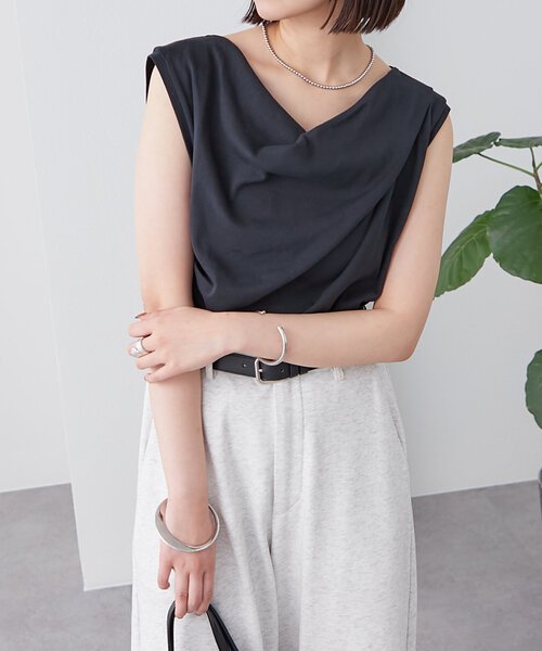 mystic(ミスティック)の「オフショルフレンチTシャツ(Tシャツ/カットソー・レディース・ブラック/オフホワイト/グレー/ブルー・FREE/2)」の2枚目の写真