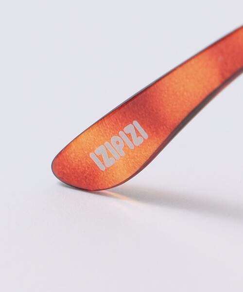 SHIPS(シップス)の「IZIPIZI: POLARIZED D MODE(サングラス・メンズ・ホワイト/ベージュ・ONE SIZE)」の7枚目の写真