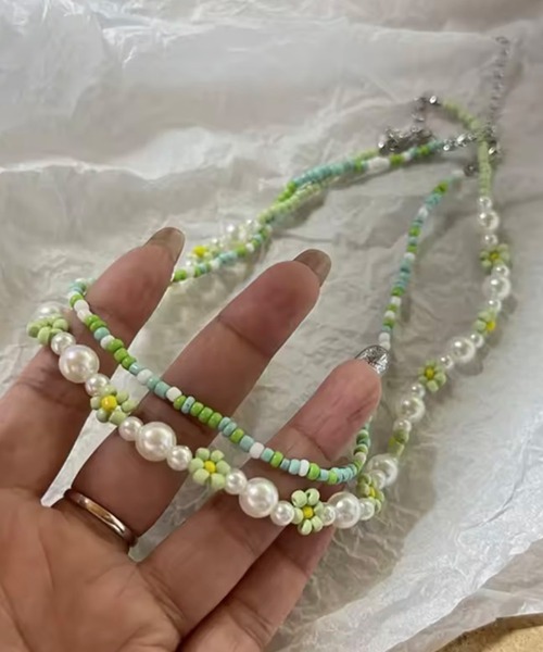ammy.（エイミードット）の「【 ammy. / エイミードット 】 フラワー ビーズ  ２連 ネックレス（ネックレス・レディース・ホワイト系/マルチ/グリーン系/ピンク系/ブルー系・FREE）」の8枚目の写真