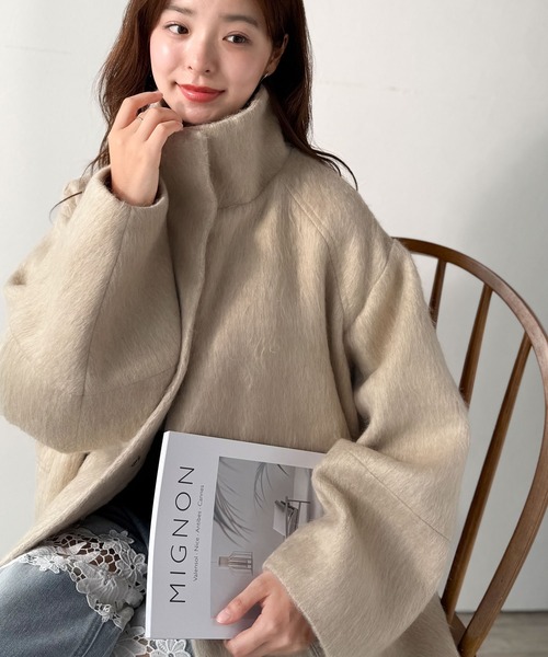 classicalelf（クラシカルエルフ）の「ベーシックとトレンドを両立。MIXシャギー比翼スタンドネックミドル丈コクーンスリーブコート（ステンカラーコート・レディース・ベージュ/チャコール/ブラウン・LARGE/MEDIUM/SMALL/X-LARGE）」の15枚目の写真