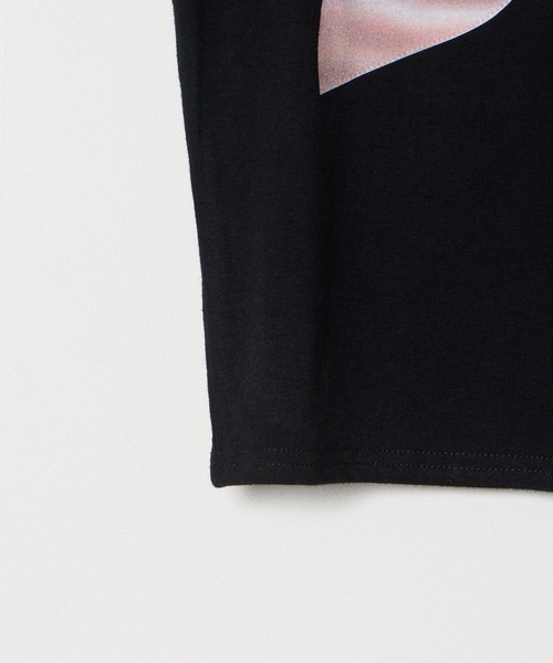 ROOPTOKYO(ループトウキョウ)の「ROOPTOKYO×Ye kong ribbon tee 秋物 秋服 2026年秋冬(Tシャツ/カットソー・レディース・ブラック/ホワイト・FREE)」の6枚目の写真