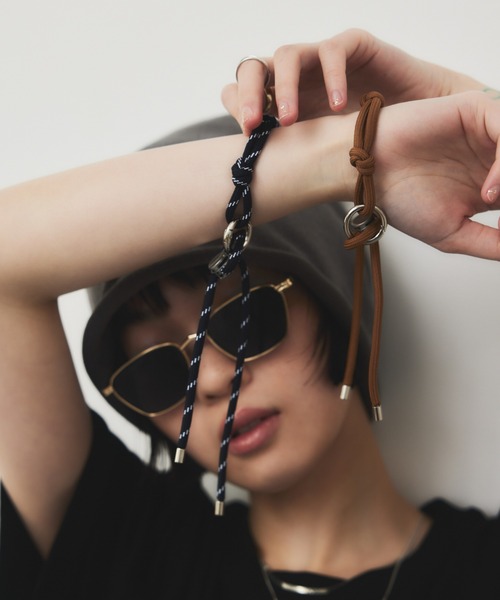 HANNE(アン)の「ダブルコードブレスレット(ブレスレット・レディース・ベージュ/ネイビー/ブルー・FREE)」の2枚目の写真